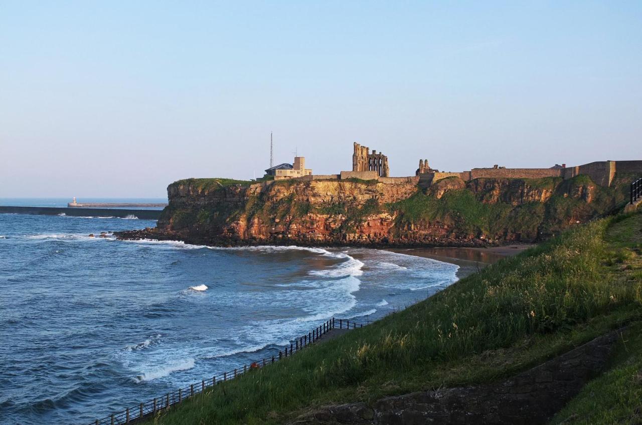 Cozy Coastal Getaway Apartment North Shields Bagian luar foto